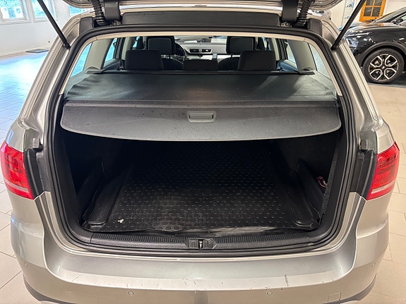 Volkswagen Passat Alltrack 20 of 26