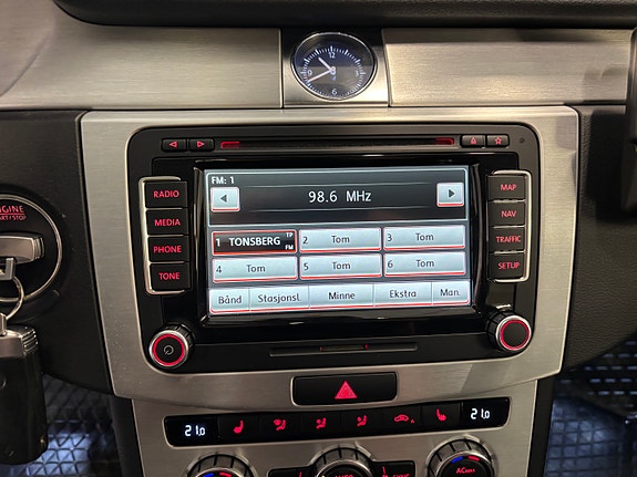 Volkswagen Passat Alltrack 11 of 26