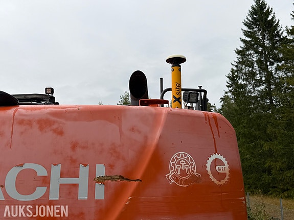 Hitachi ZX225USRLC-6 beltegraver – 7 224 timer – Rototilt R6 – Xsite PRO maskinstyring 8 of 30