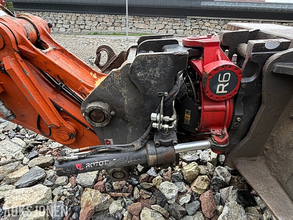Hitachi ZX225USRLC-6 beltegraver – 7 224 timer – Rototilt R6 – Xsite PRO maskinstyring 15 of 30