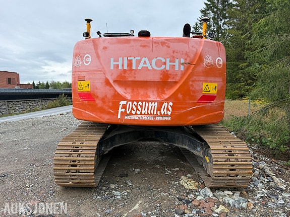 Hitachi ZX225USRLC-6 beltegraver – 7 224 timer – Rototilt R6 – Xsite PRO maskinstyring 6 of 30