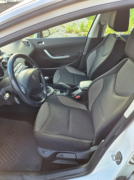 Peugeot 308 15 of 18