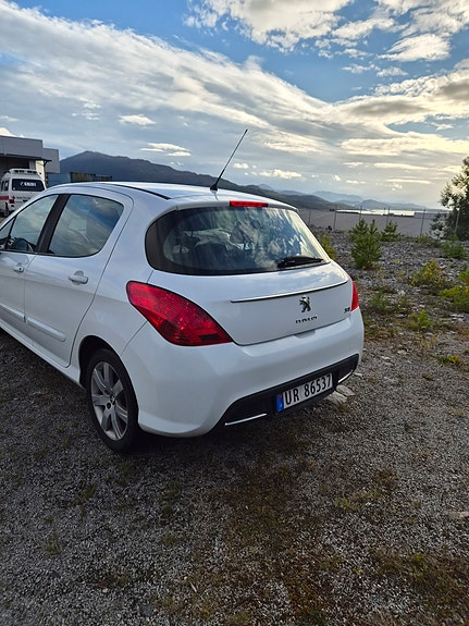Peugeot 308 6 of 18