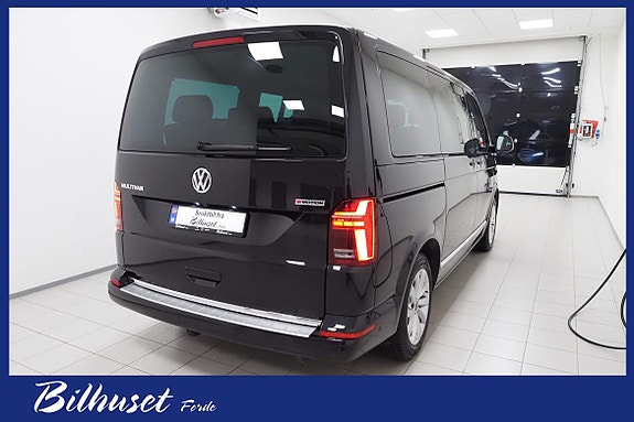 Volkswagen Multivan 3 of 24