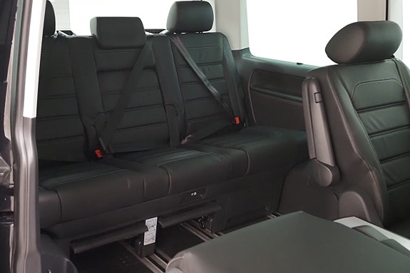 Volkswagen Multivan 9 of 24