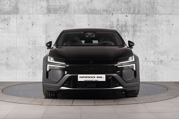 Polestar 4 6 of 30
