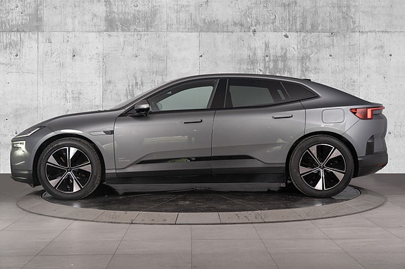 Polestar 4 9 of 30