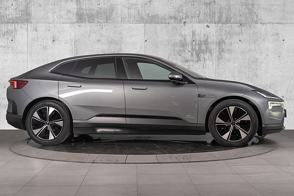 Polestar 4 13 of 30