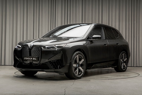 BMW iX 7 of 30