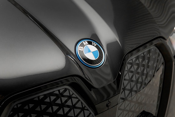 BMW iX 5 of 30