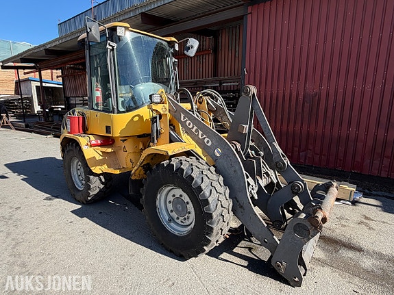 Volvo L35 hjullaster / 15 634 timer / Med skuffe / Sertifisert 8 of 30
