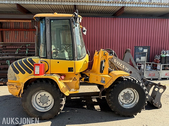 Volvo L35 hjullaster / 15 634 timer / Med skuffe / Sertifisert 7 of 30