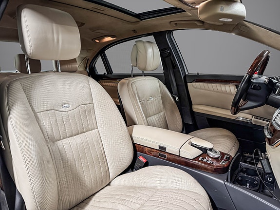 Mercedes-Benz S320 19 of 30
