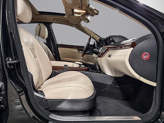 Mercedes-Benz S320 22 of 30