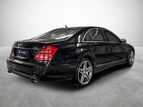 Mercedes-Benz S320 5 of 30