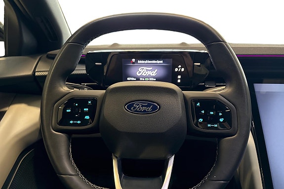 Ford Explorer 19 of 24