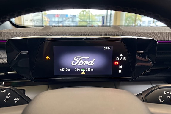 Ford Explorer 20 of 24
