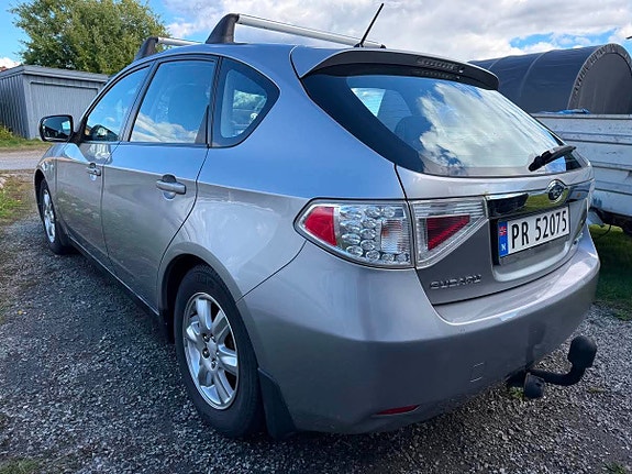 Subaru Impreza 5 of 23