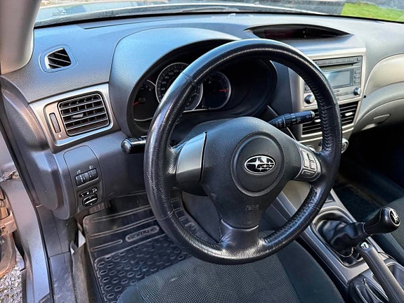 Subaru Impreza 13 of 23
