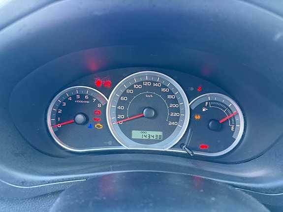 Subaru Impreza 7 of 23