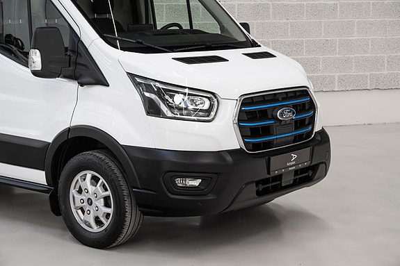 Ford Transit 3 of 28
