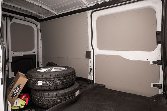 Ford Transit 22 of 28