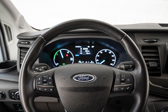 Ford Transit 10 of 28