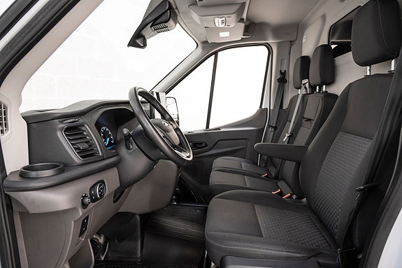 Ford Transit 18 of 28