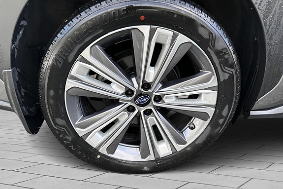Subaru Solterra 7 of 18