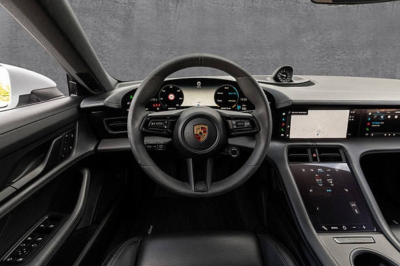 Porsche Taycan 4 13 of 30