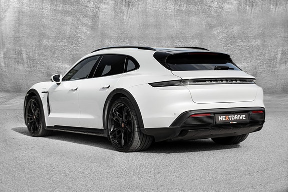 Porsche Taycan 4 5 of 30