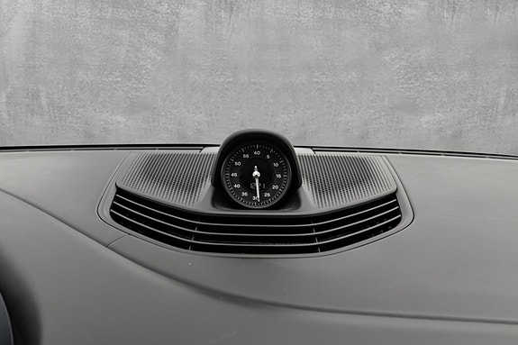 Porsche Taycan 4 25 of 30
