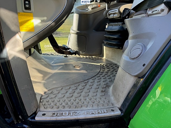 Deutz Fahr 6120 TV m/frontlaster og tvillinghjul 12 of 28