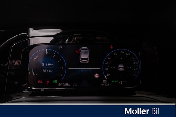 Volkswagen Golf VIII 14 of 22