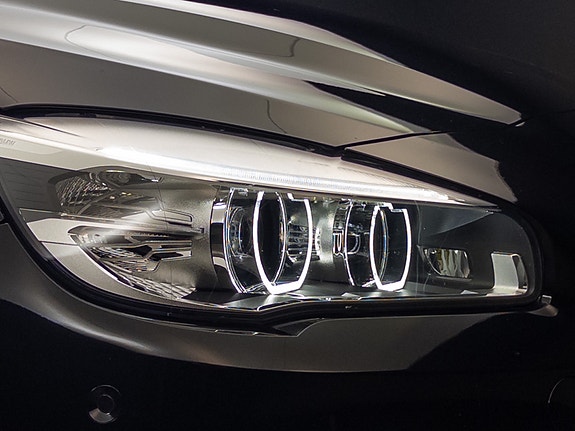 BMW 225xe 4 of 30