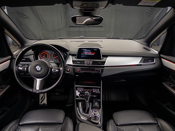 BMW 225xe 27 of 30