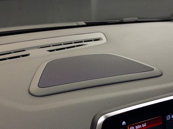 BMW 225xe 30 of 30
