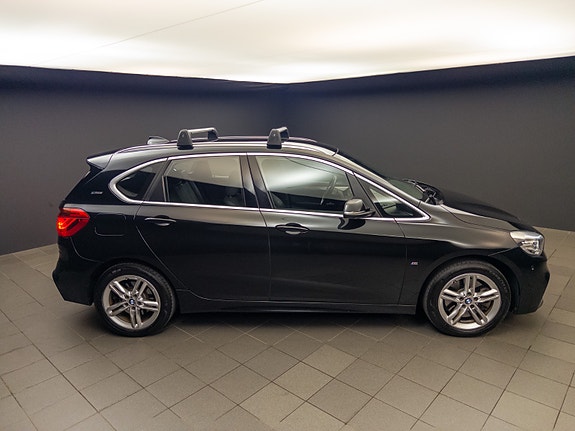 BMW 225xe 6 of 30