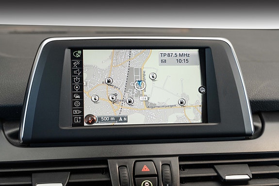 BMW 225xe 15 of 24