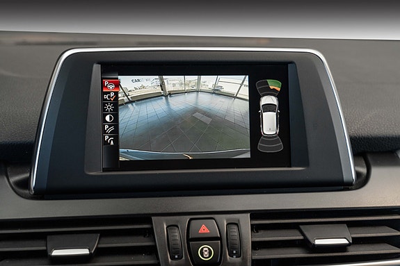 BMW 225xe 16 of 24