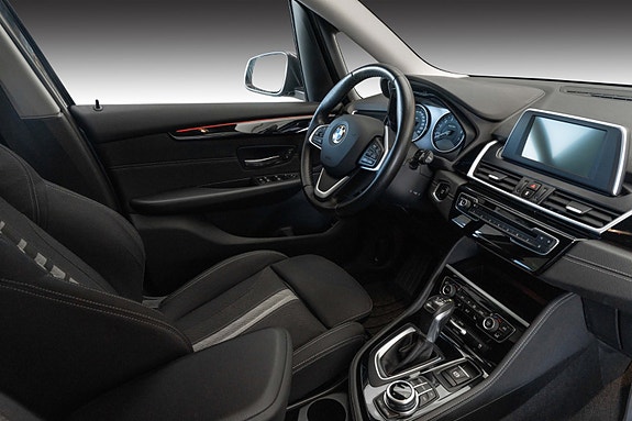 BMW 225xe 23 of 24