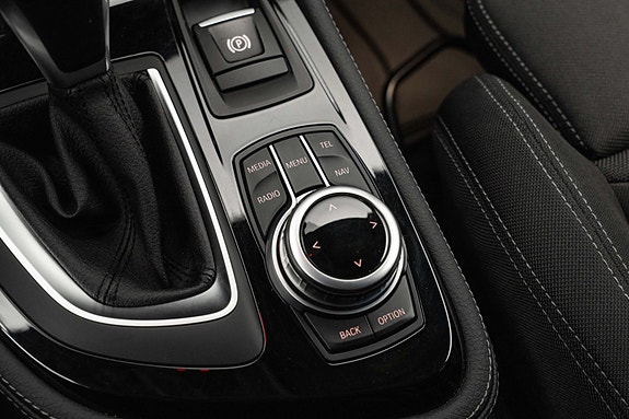 BMW 225xe 13 of 24