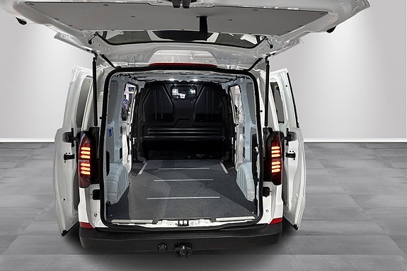 Volkswagen Transporter 9 of 16