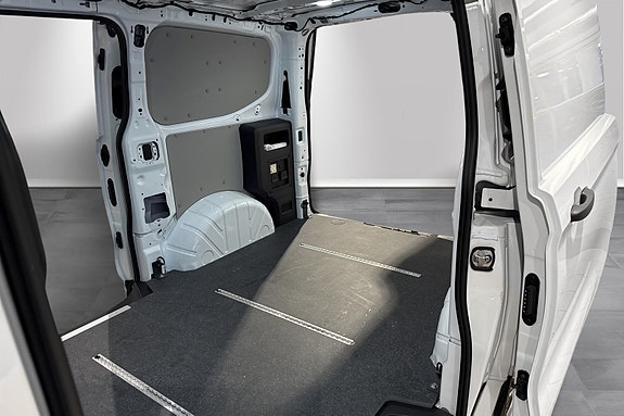 Volkswagen Transporter 13 of 16
