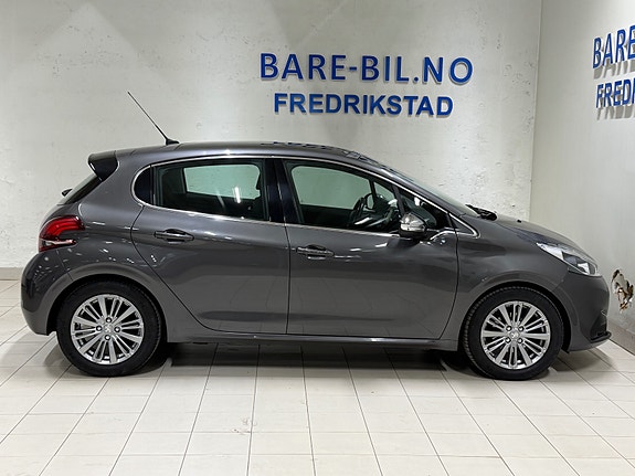 Peugeot 208 11 of 30
