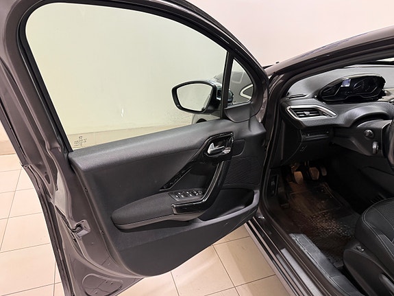 Peugeot 208 29 of 30