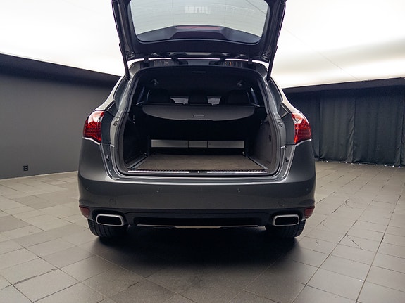 Porsche Cayenne 17 of 30