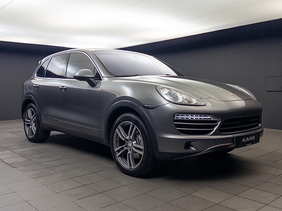 Porsche Cayenne 10 of 30