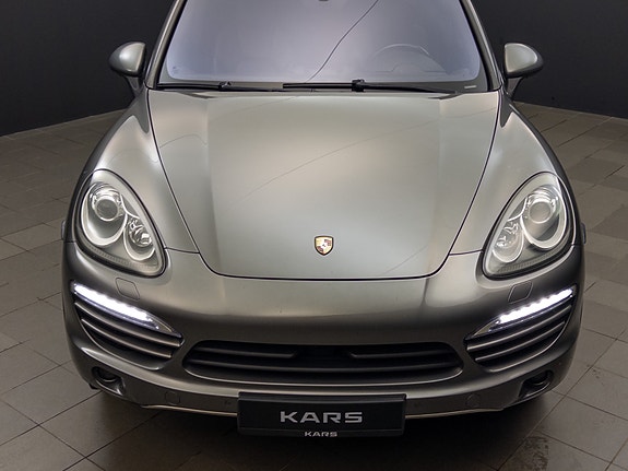Porsche Cayenne 18 of 30