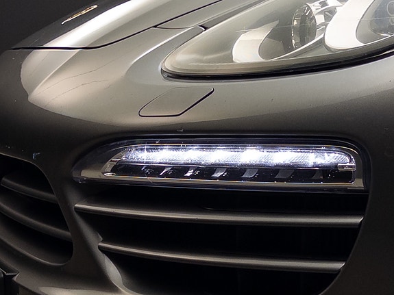 Porsche Cayenne 20 of 30